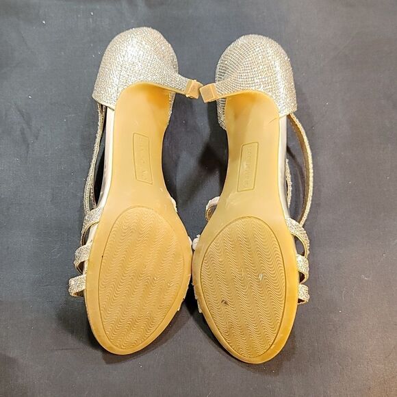 BANDOLINO JEWEL STUDDED ROUND OPEN-TOE HEEL SANDAL - Picture 15 of 15